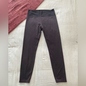 Vuori Deep plum ribbed leggings